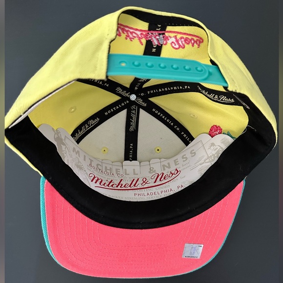 DC Wizards SnapBack - Picture 2 of 3